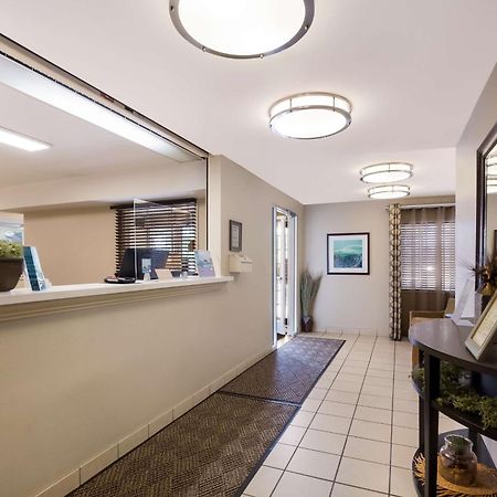 Sonesta Simply Suites Denver West Federal Center Лейквуд Экстерьер фото
