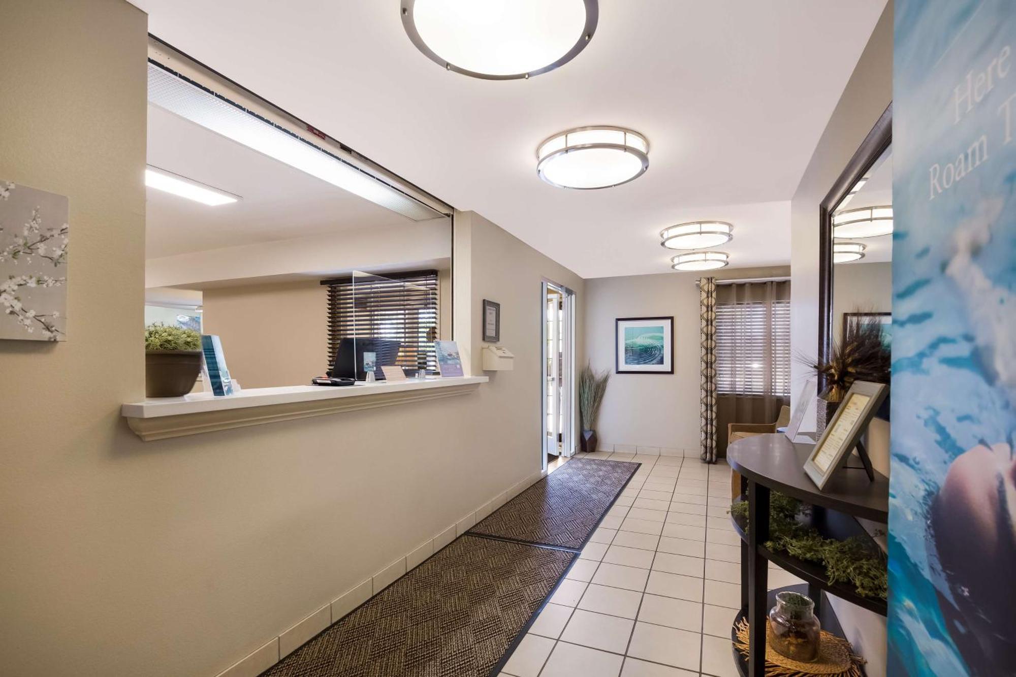 Sonesta Simply Suites Denver West Federal Center Лейквуд Экстерьер фото